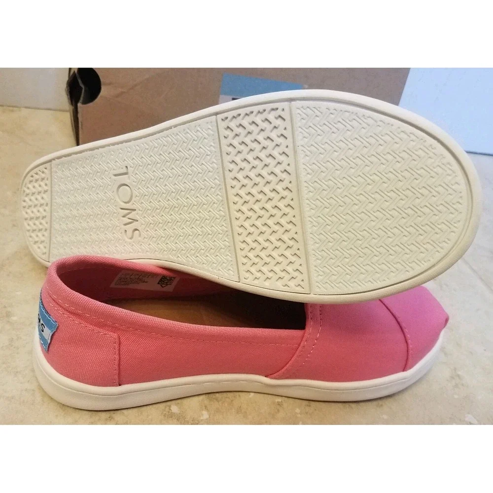 Toms Girls‎ Classic Bubblegum Pink Canvas SlipOn Casual Shoes Youth Size 2 NEW